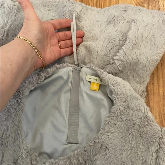 ANTHROPOLOGIE LEIFSDOTTIR plush dressy top M - Picture 4 of 7